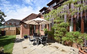 Wisteria Way, Tangmere